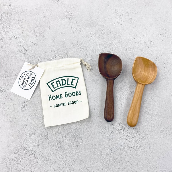 Handled coffee scoop